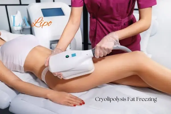 Woman receiving coolsculpting Lower Place treatment on her thighs